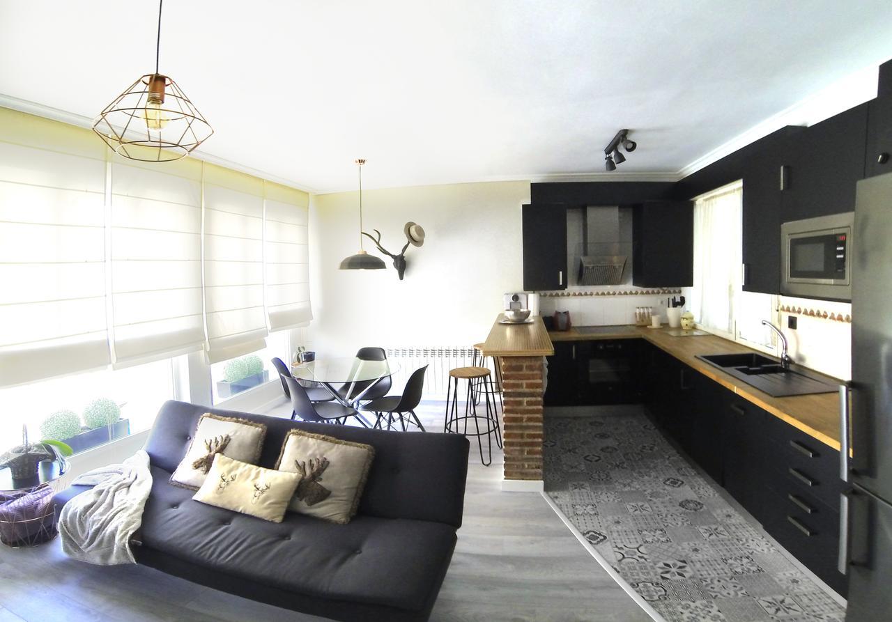 Luxury San Prudencio Vitoria Lägenhet Exteriör bild